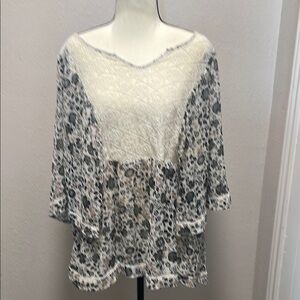 Torrid Asymmetrical 3/4 Sleeve Blouse in Black and White